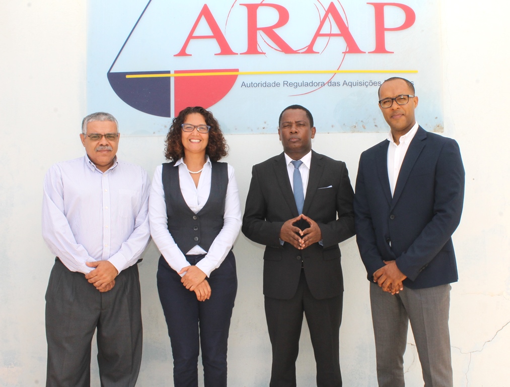 O Ministro das Finanças, Olavo Correia, visitou a 22 de junho as instalações da Autoridade Reguladora das Aquisições Públicas – ARAP